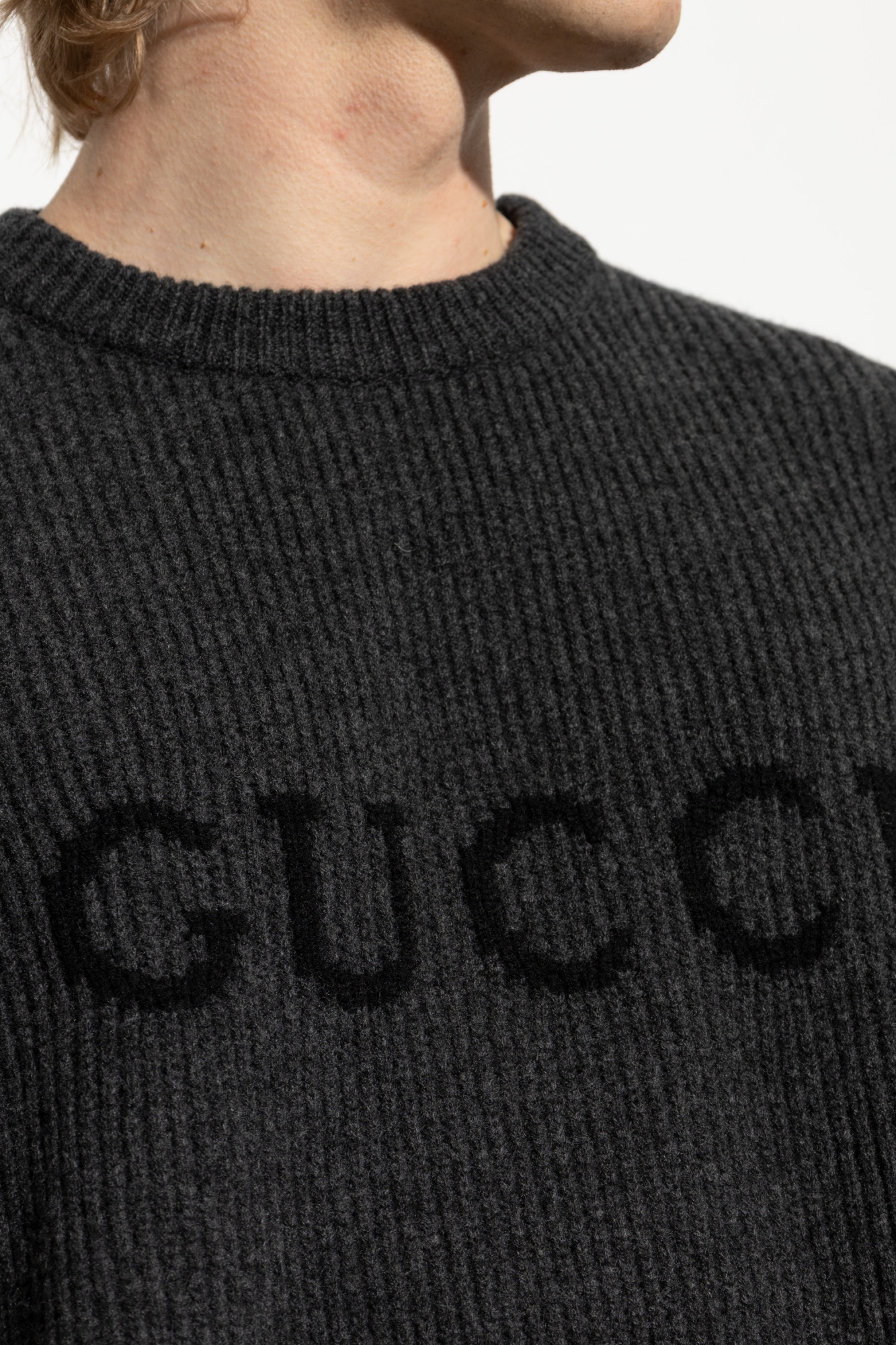 GUCCI ダークグレー リブニットセーター S Wool cashmere rib knit sweater in dark grey and black | GUCCI® US